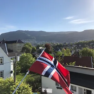 # 1 Mountain View With Free Street Parking , Bergen Norvège