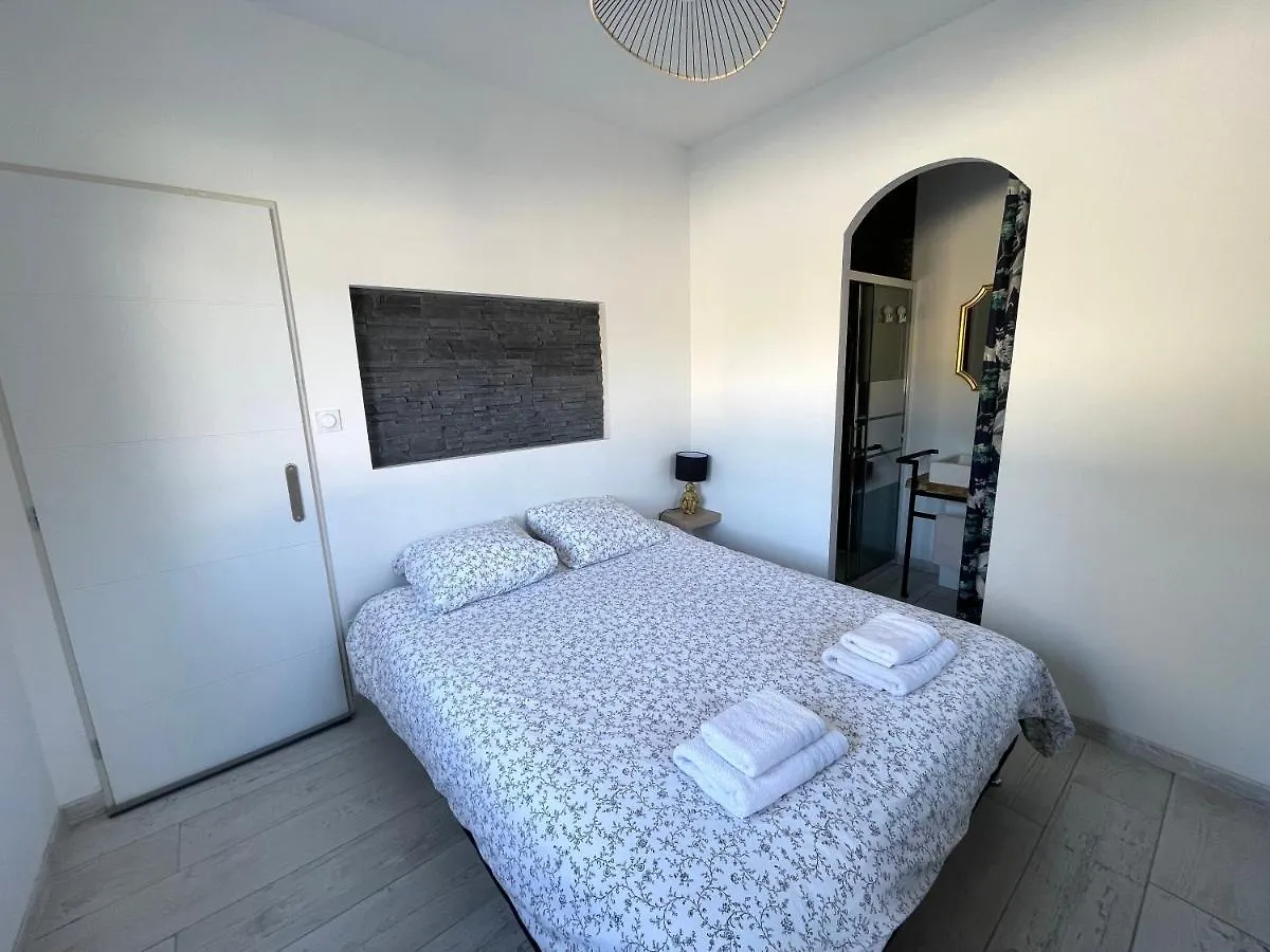 Apartment Siam Mahanakhon Appart & Spa Rieux-de-Pelleport France
