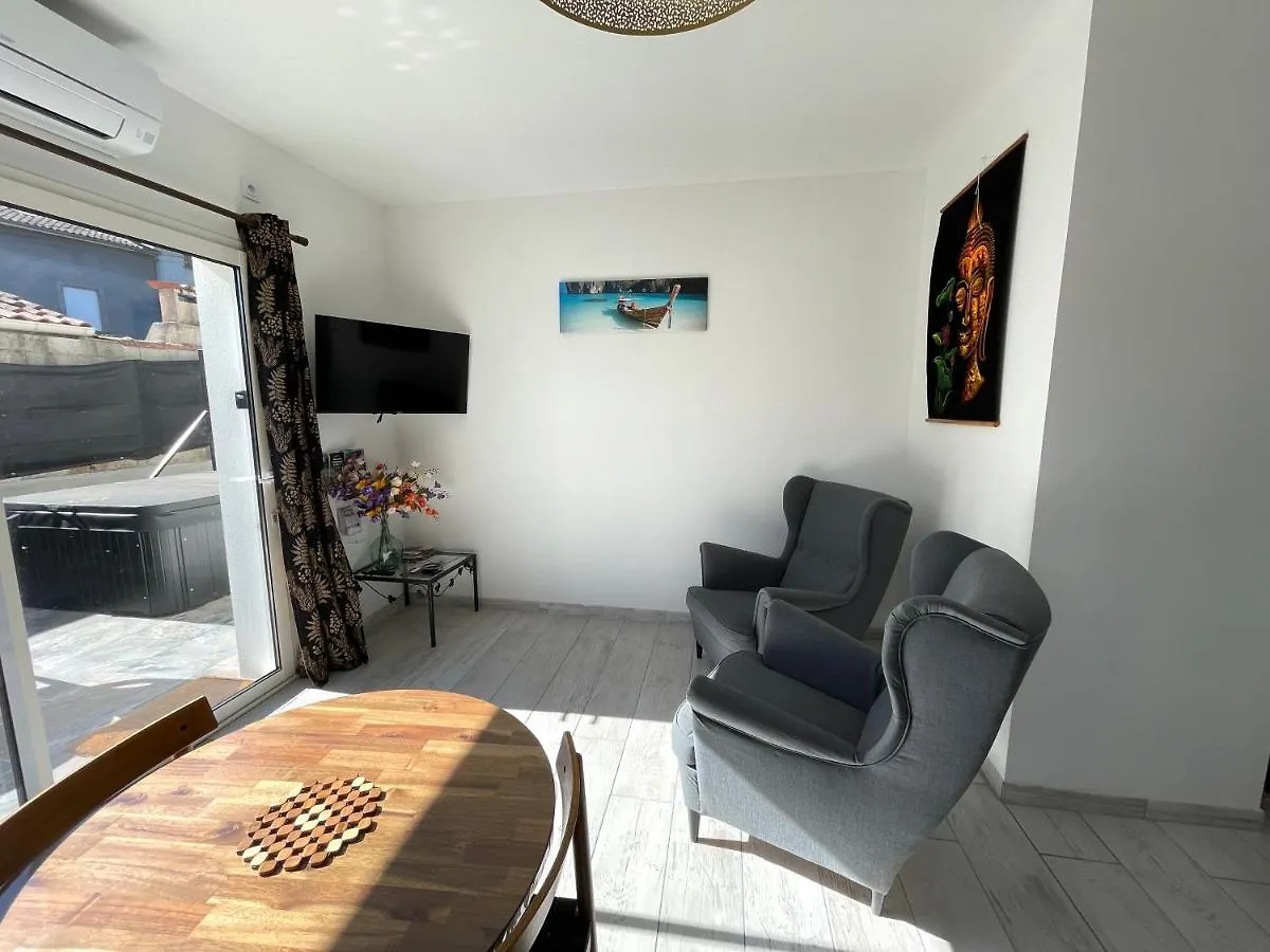 Siam Mahanakhon Appart & Spa Rieux-de-Pelleport France